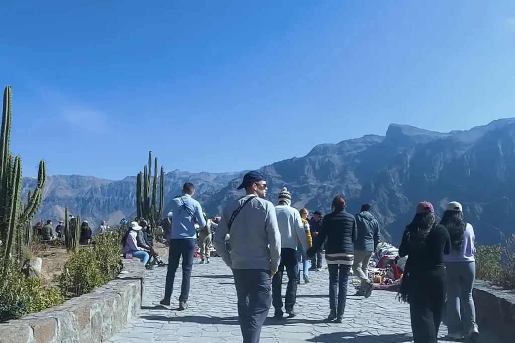 como llegar al coñon del colca arequipa peru, donde esta