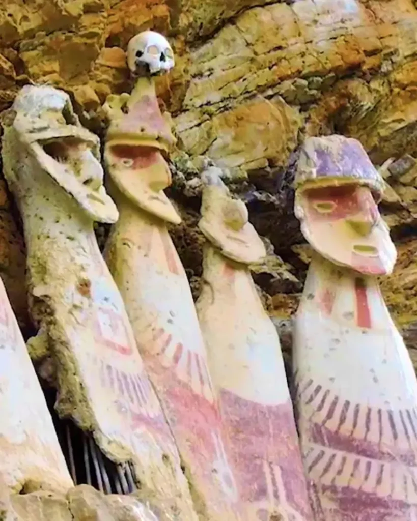 Sarcófagos de Karajía