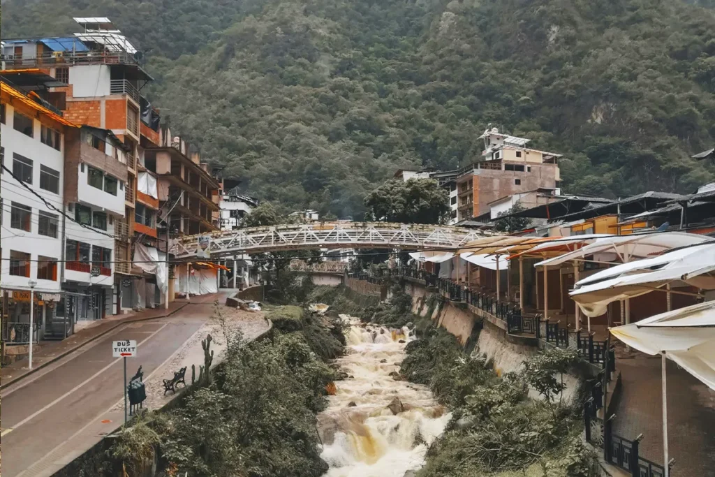 ciudad de machu picchu aguas calientes
